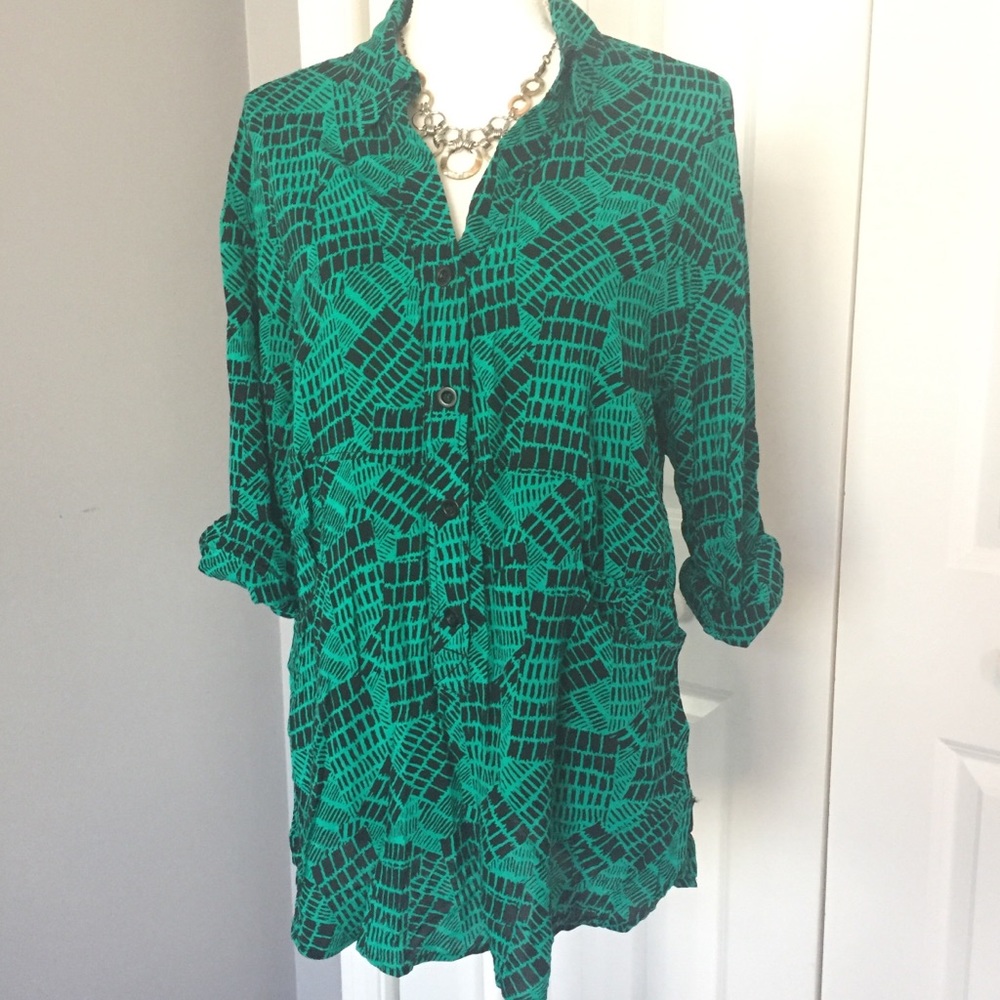 💼🗂Green and black tunic blouse
